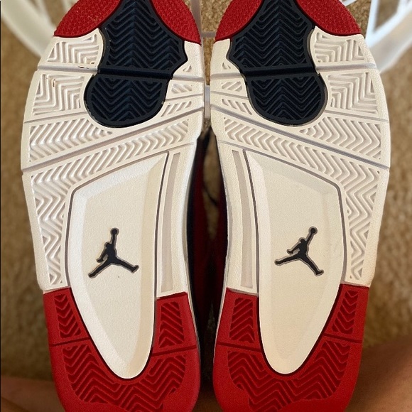 Jordan Retro 4 - Picture 3 of 5